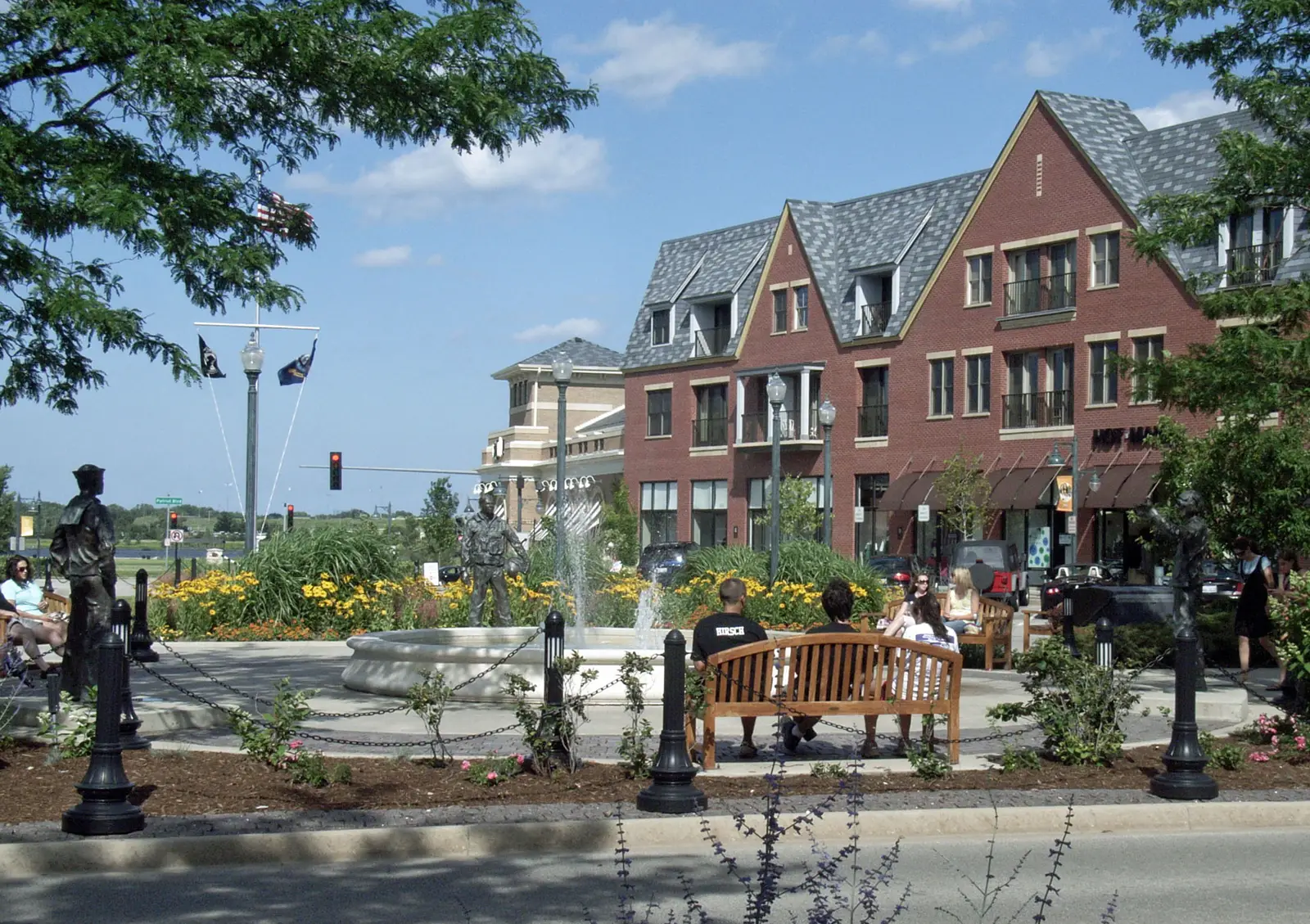 Glen Town Center, Glenview IL — a walkable NW Chicago suburb community